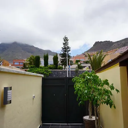 Beautiful Ocean-view Town House Adeje