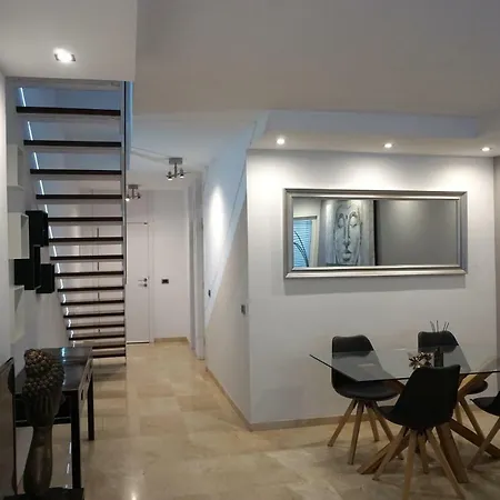 Beautiful Ocean-view Town House *