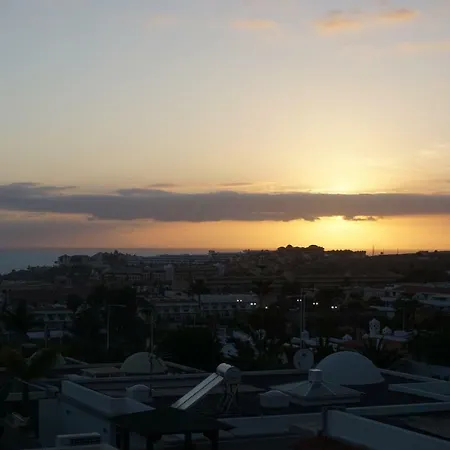 Vakantiehuis Beautiful Ocean-view Town House *